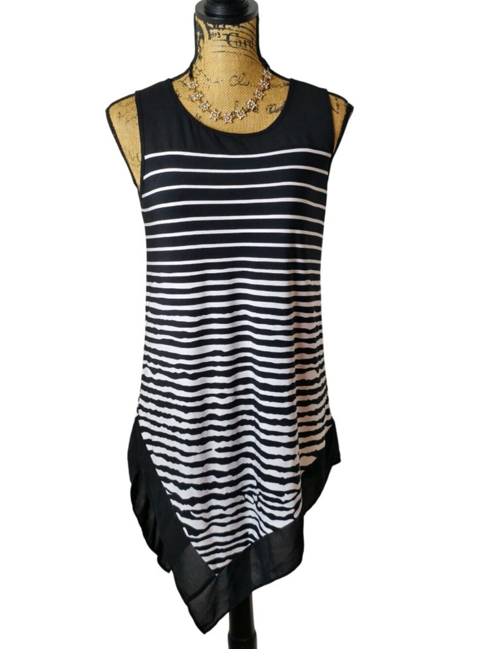 Cato S Sleeveless Tunic Top Black White Striped Handkerchief Hem Preppy Chic